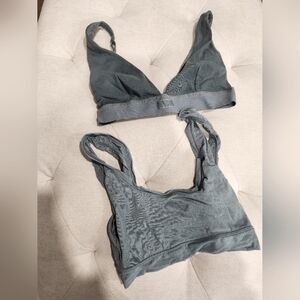 2 SKIMS Bralettes Size M in color Kyanite